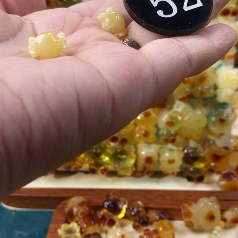 【闪购商品】琥珀颈饰未镶嵌