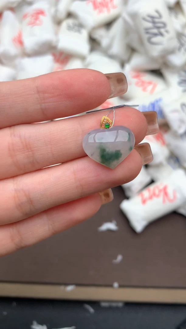 【闪购商品】翡翠挂件18K金镶嵌一