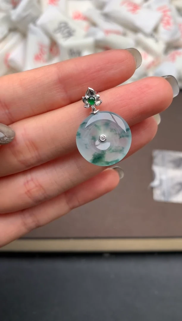 【闪购商品】翡翠挂件18K金镶嵌一