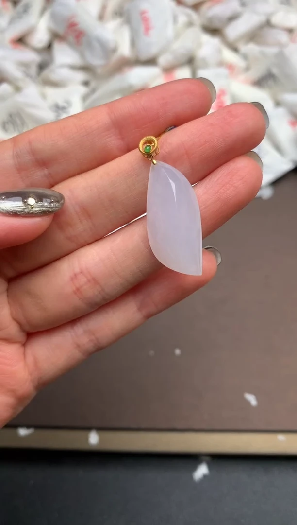 【闪购商品】翡翠挂件18K金镶嵌一