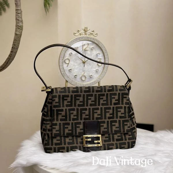 大吉中古/Fendi芬迪金扣大法棍单肩包