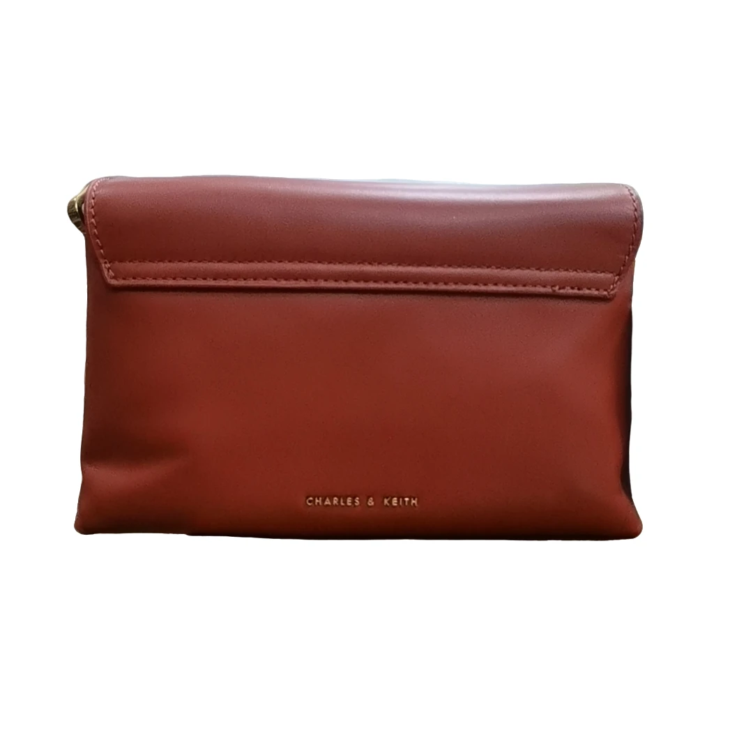 99新 CHARLES & KEITH 闲置未使用小CK小方包20671305-1【杨三宝】