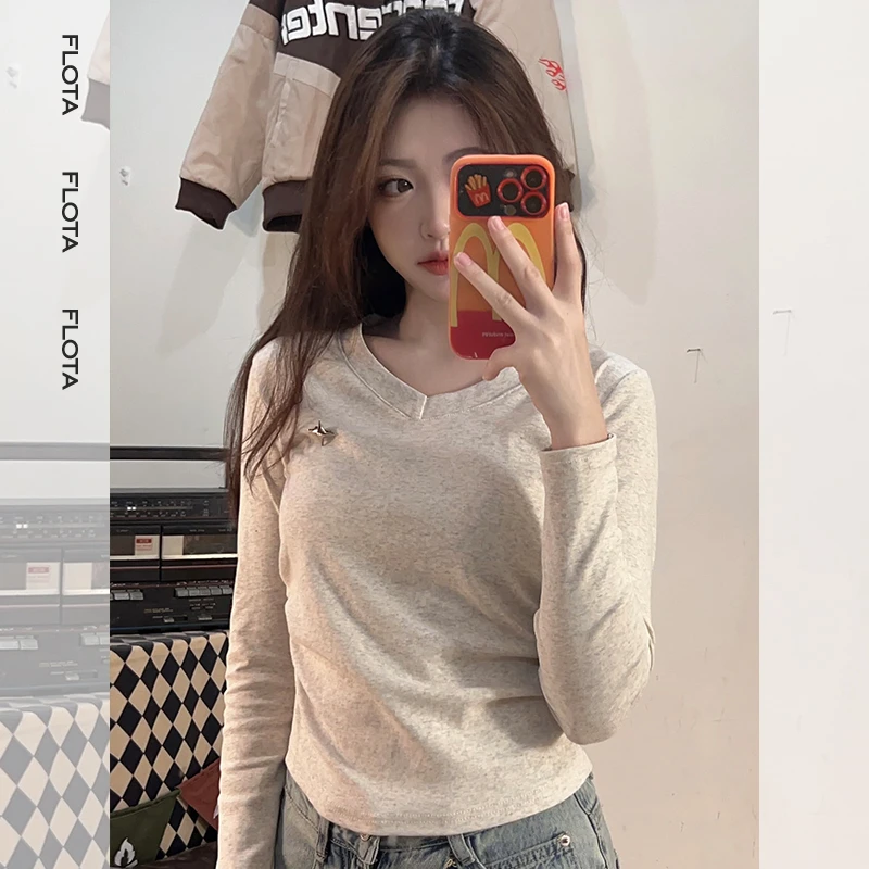 【flota】秋季立体星星装饰长袖T恤女内搭外穿百搭轻奢风上衣7857