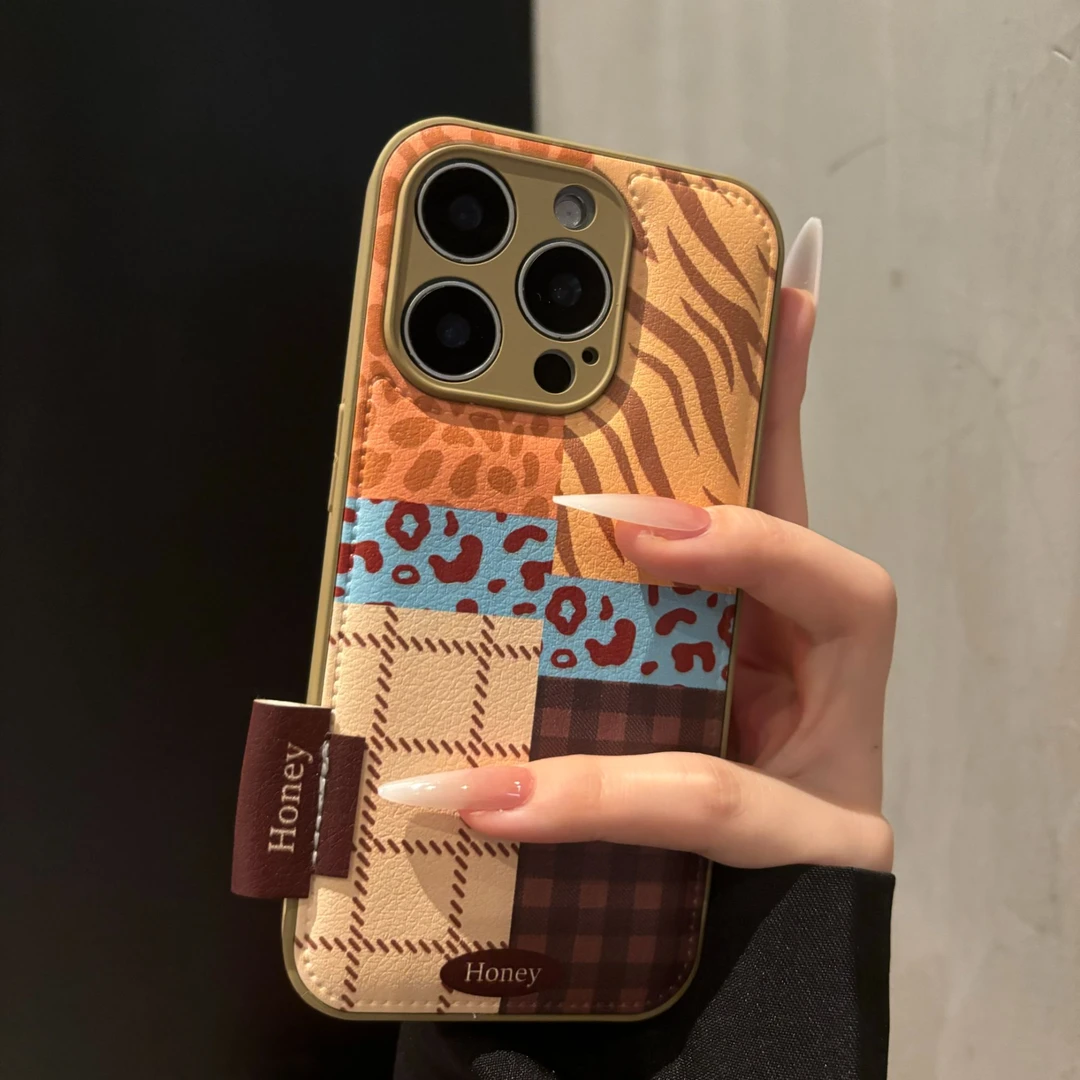 适用苹果16promax手机壳新款iphone14高级感13pro皮质拼接格纹15p