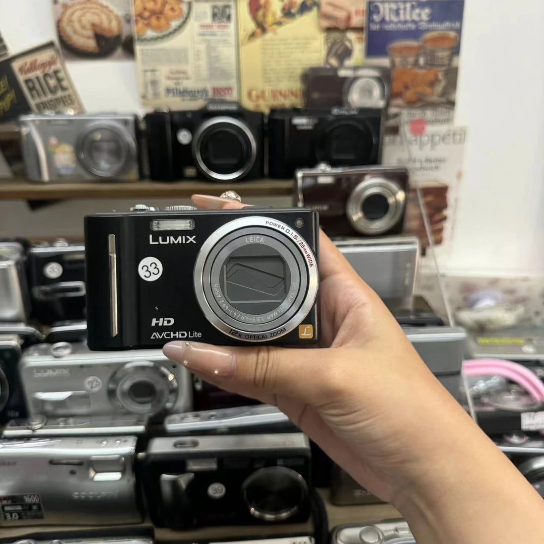 9新 Panasonic/松下 松下tz10 1210万像素12倍光学变焦 配件齐全