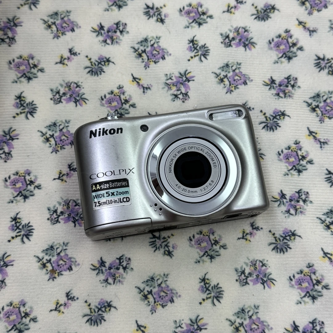 9新 Nikon/尼康 尼康L25 1000万像素5倍光线变焦 自备五号电池