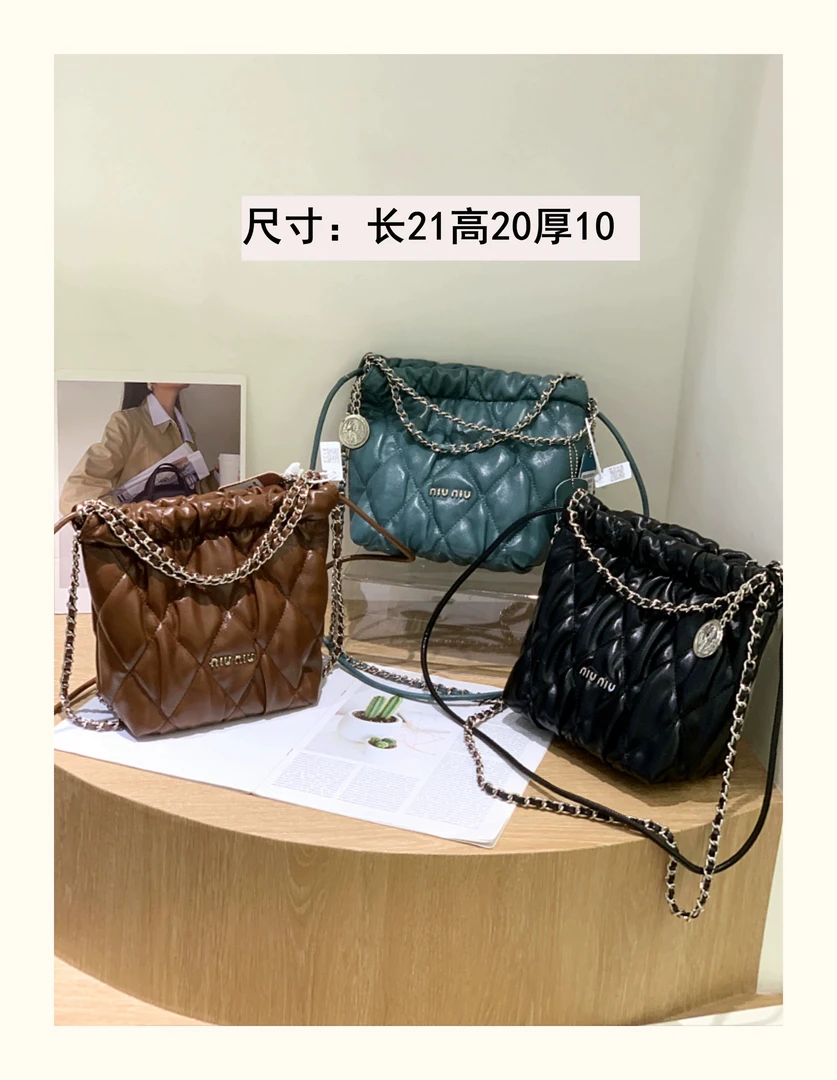 小D小香风软皮褶皱菱格链条垃圾袋水桶包辣妹女包2023单肩斜挎包