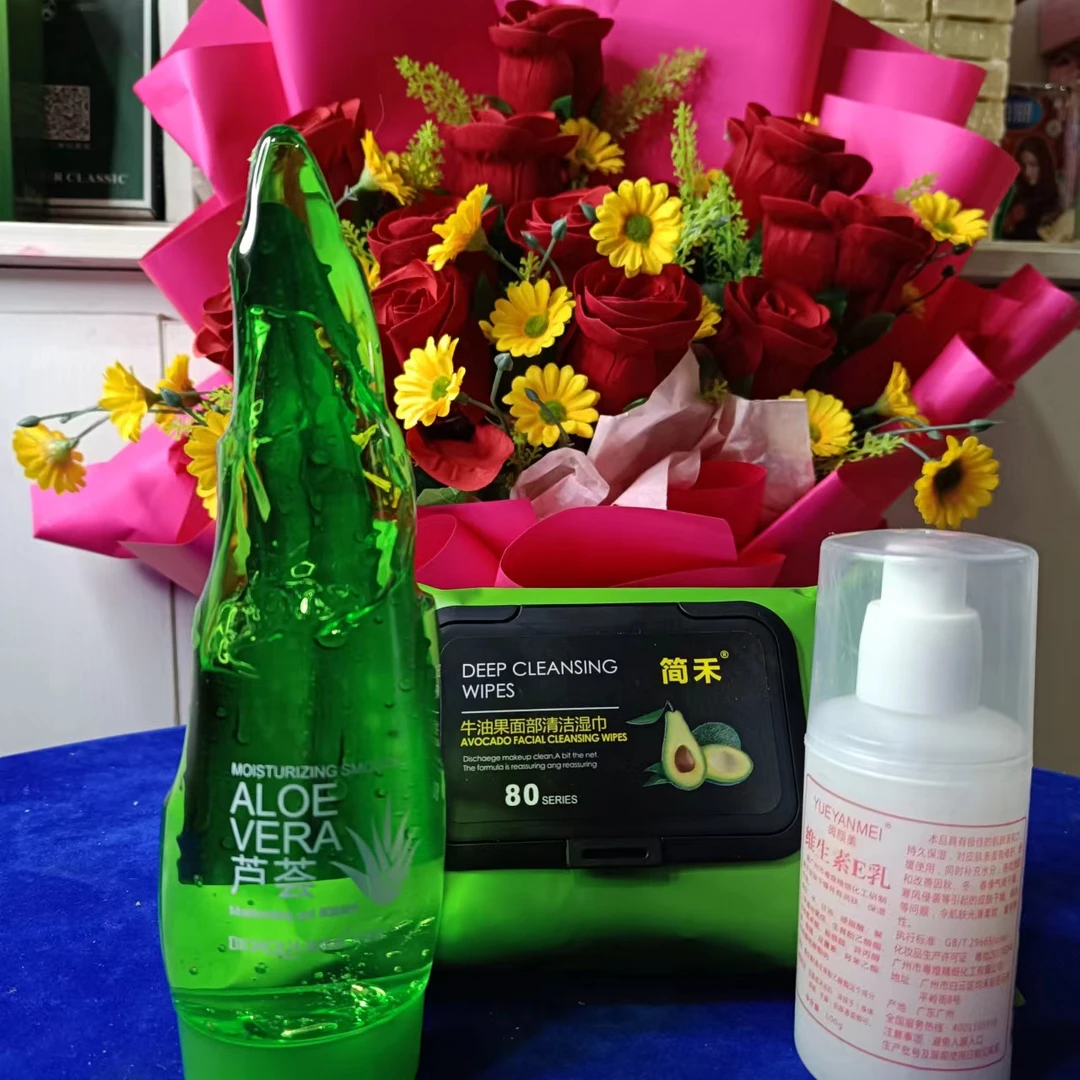 湿巾，维生素E乳，芦荟胶     买一发3