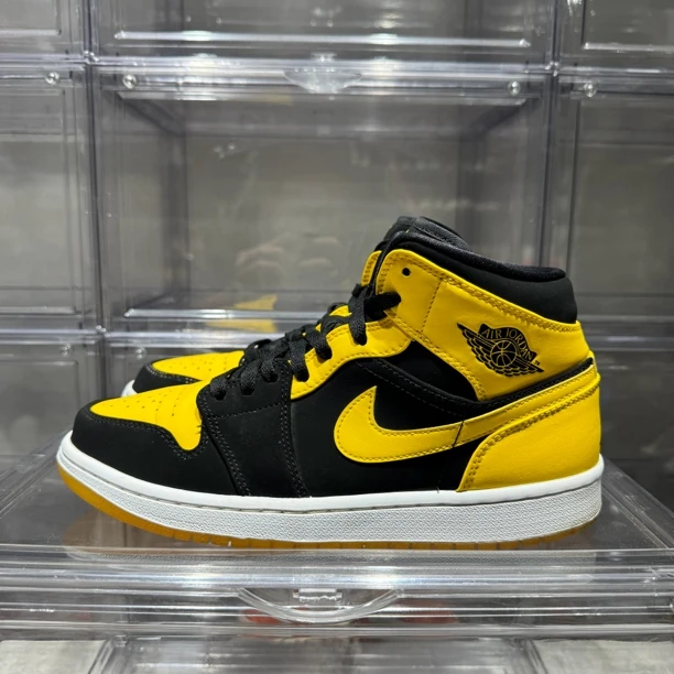 95新  42码 二手 原盒 AJ1 Mid 新欢 黑黄 篮球鞋