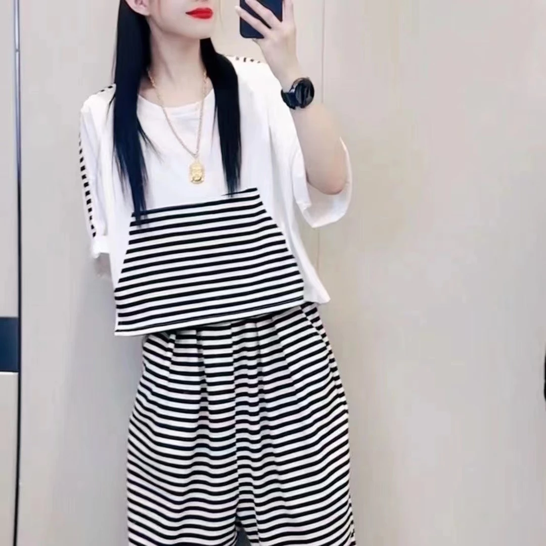 2025休闲运动女夏季新款时尚宽松显瘦条纹短袖上衣哈伦裤两件套潮