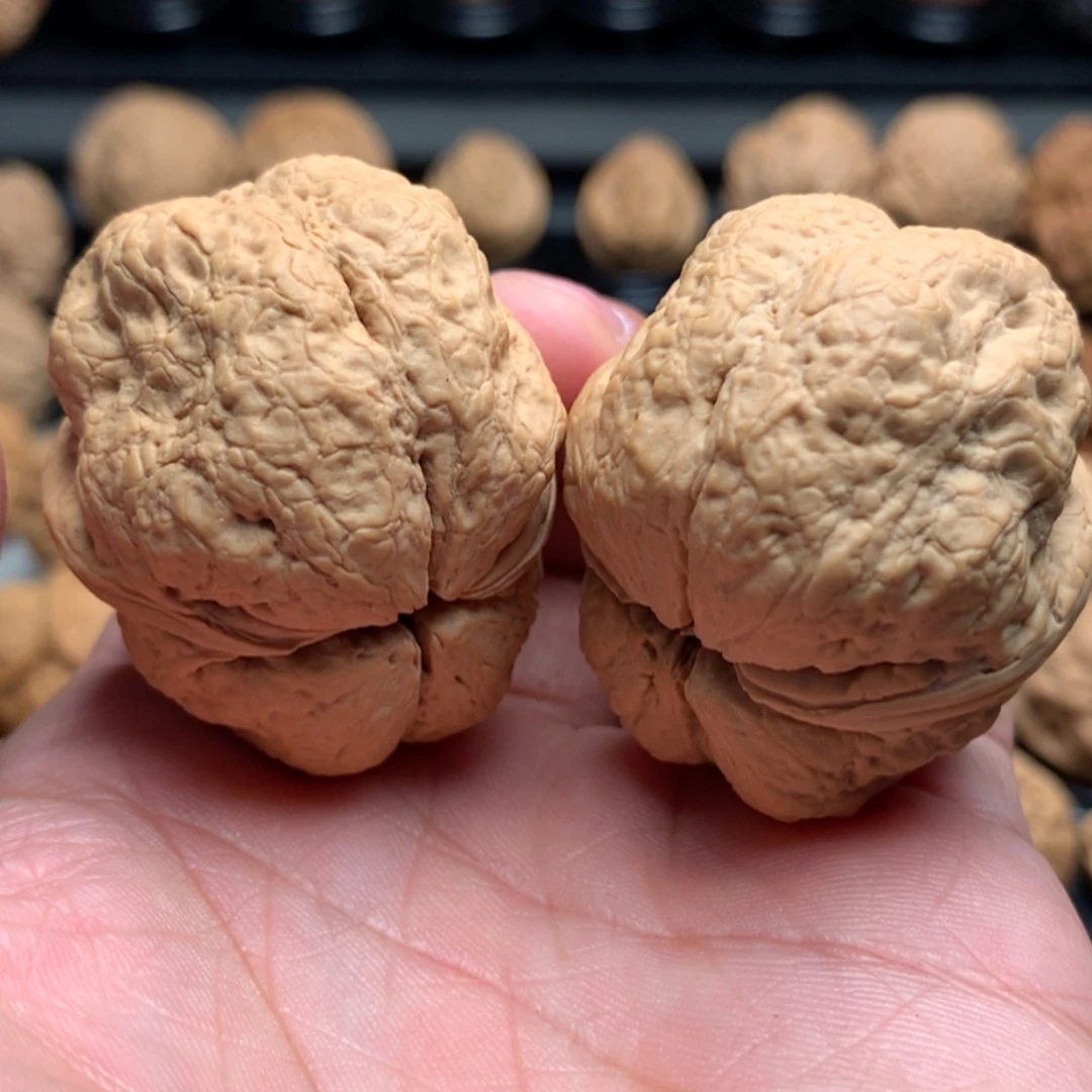 【闪购商品】文玩核桃把件阿****）