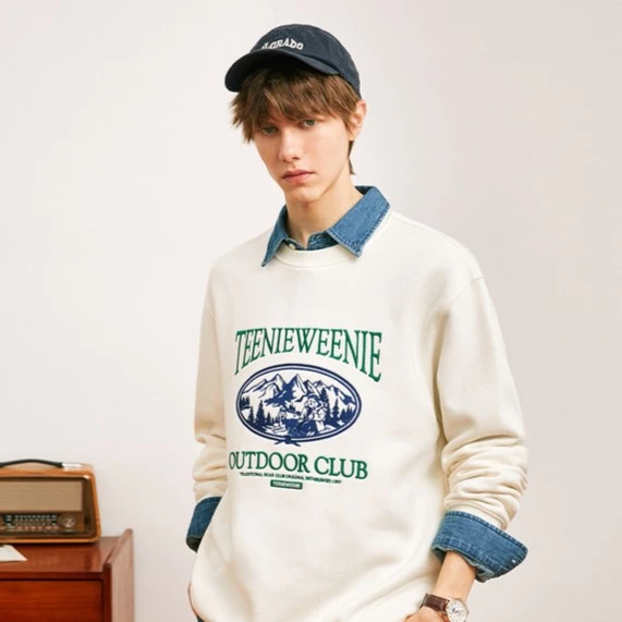 小熊男装卫衣2023冬季新款复古时髦圆领刺绣加绒卫衣TNMW234V03A