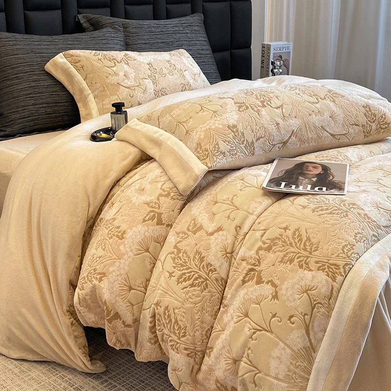 ROWHOLLY暖阳立体雕花全消光工艺加厚牛奶绒四件套双面绒加绒被套