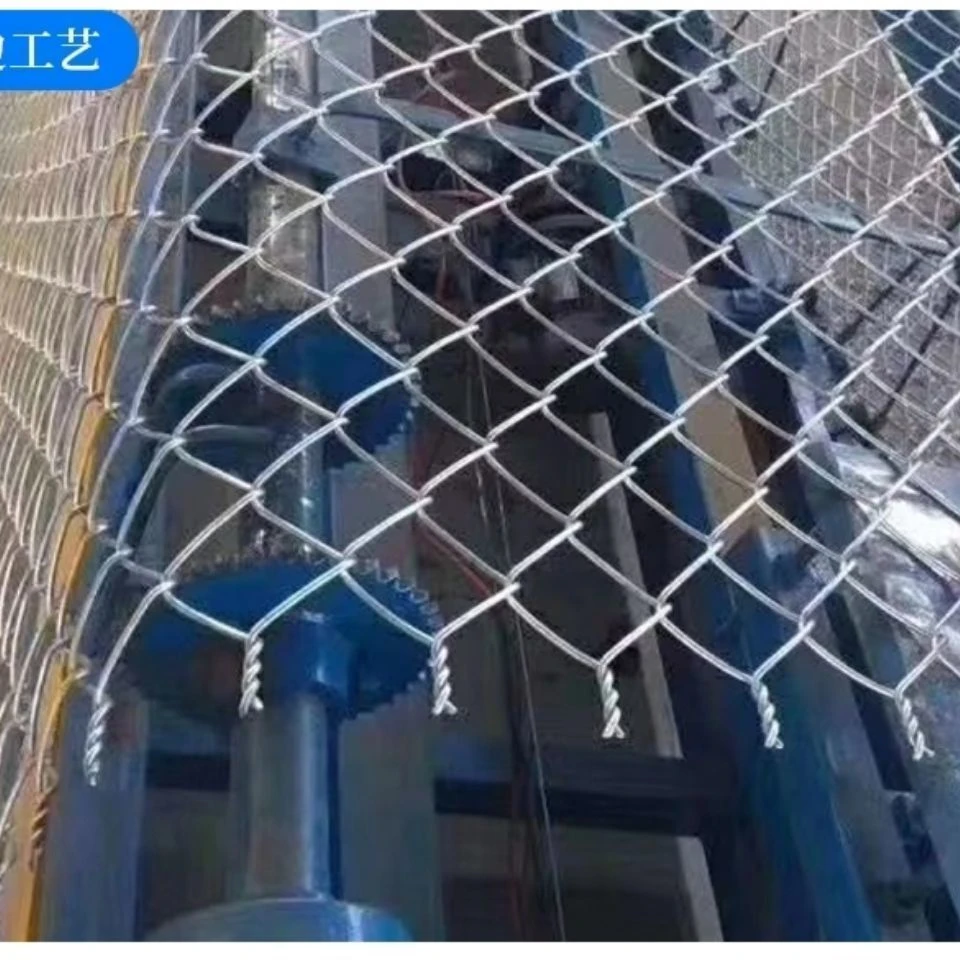 镀锌铁丝网勾花网钢丝网养鸡羊牛猪栏网果园围栏栅栏网鱼塘防护网