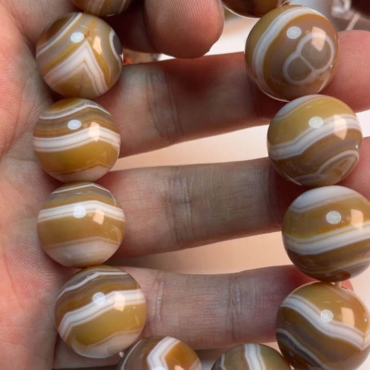 玛瑙/玉髓颈饰未镶嵌草***…