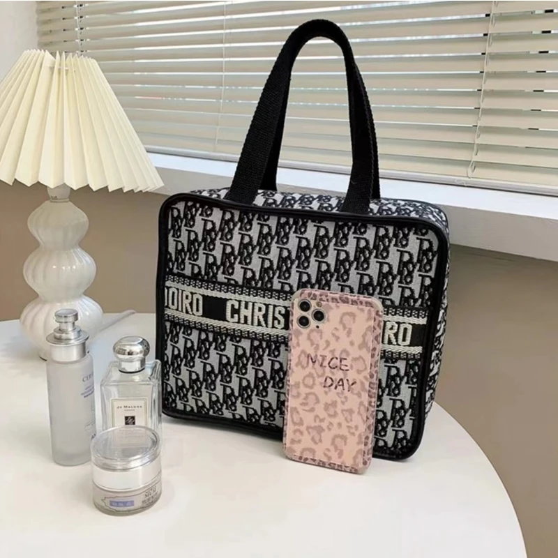 收纳包便携式小香风大容量高颜值化妆品收纳包多功能手提化妆包