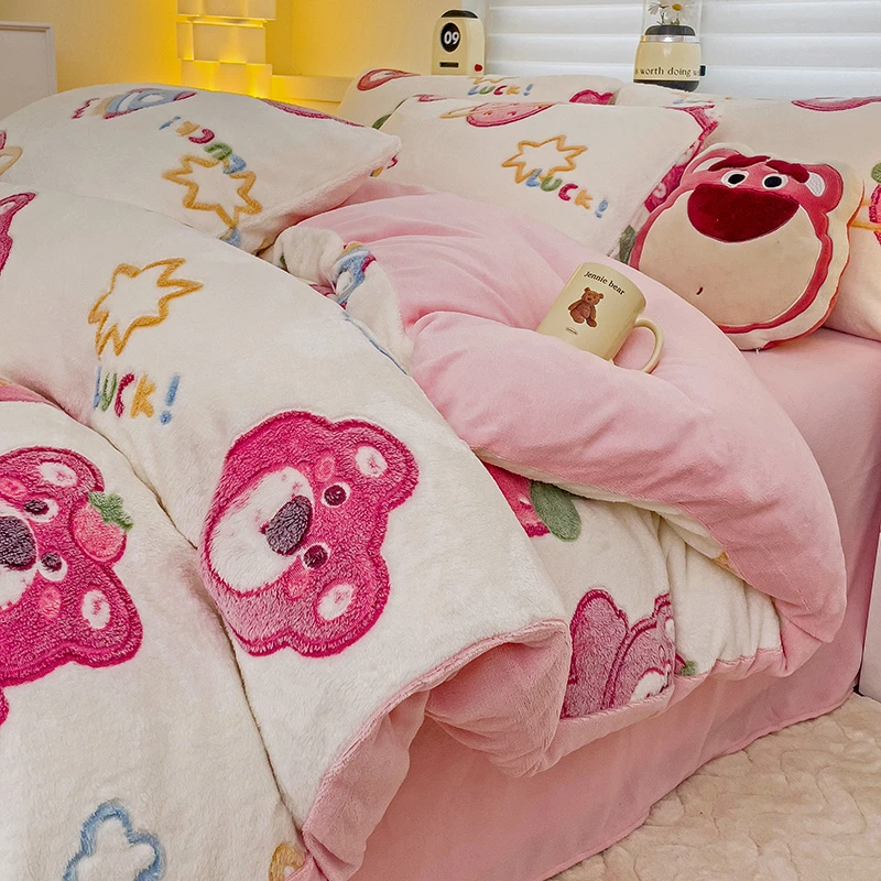卡通草莓熊四件套冬季加厚双面绒被套罩床上用品雪花绒床单牛奶绒