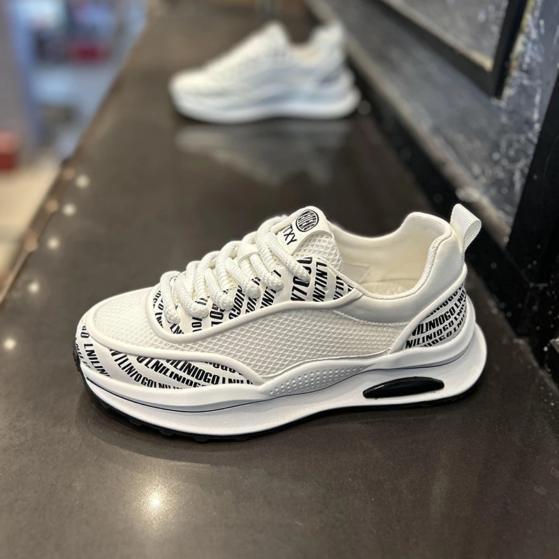 2024夏季新款男士字母印花拼接网面时尚休闲运动鞋百搭透气潮鞋