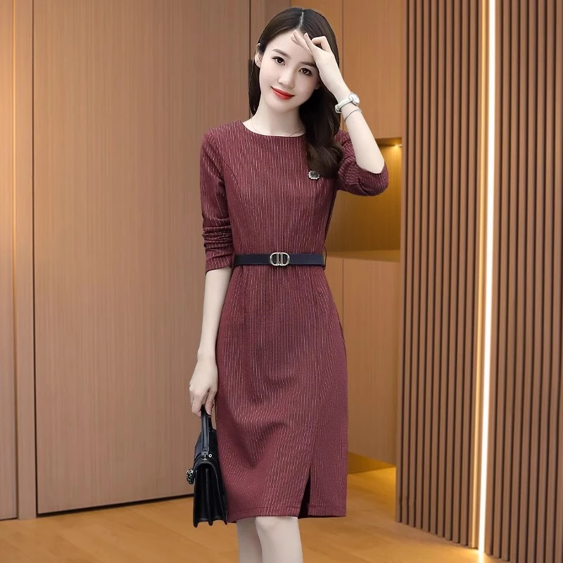 拉夏贝尔轻奢小众高级感连衣裙女装2025新款春季红色长袖洋气裙子