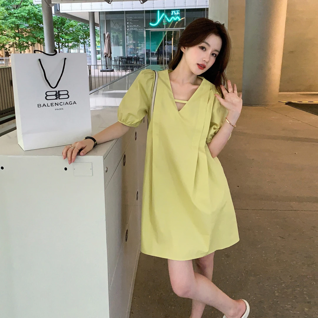 法式清纯奶甜连衣裙女2025夏季新款独特气质泡泡袖设计感a字短裙