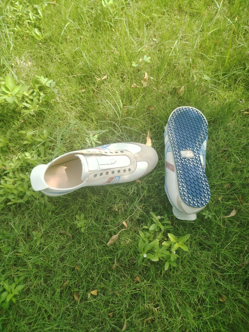 时尚舒适真皮休闲鞋