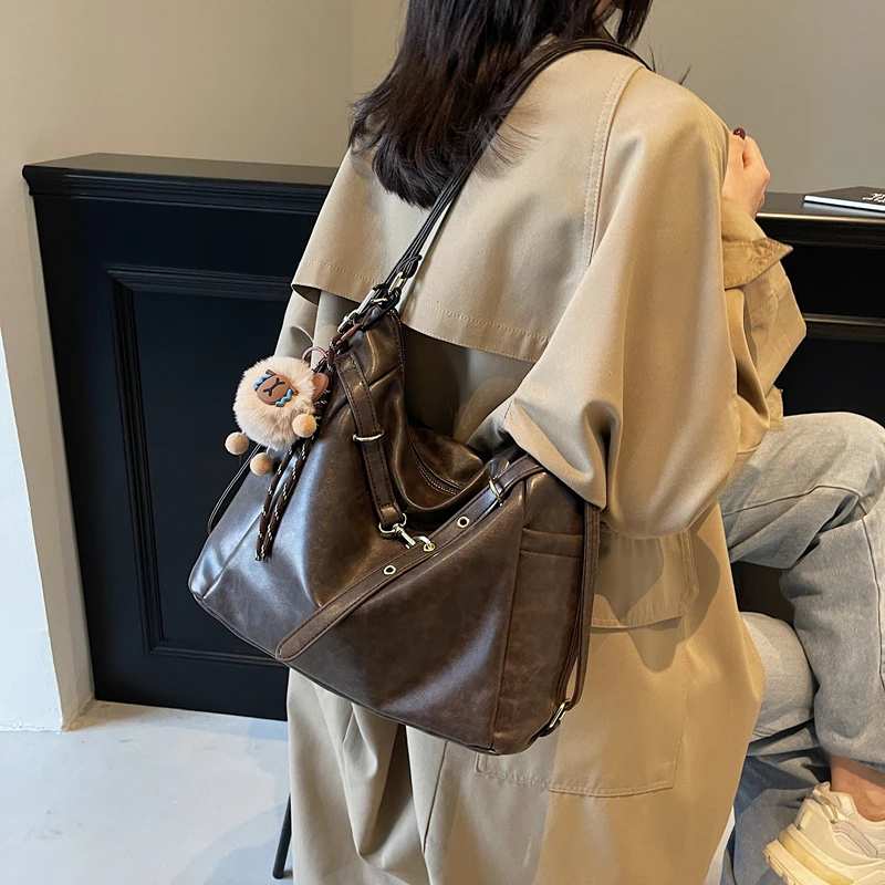 2024新款秋冬复古包包女大容量休闲单肩斜挎包小众多功能双肩背包