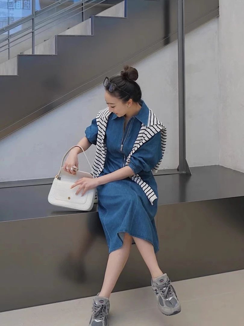 翻领收腰长袖牛仔连衣裙