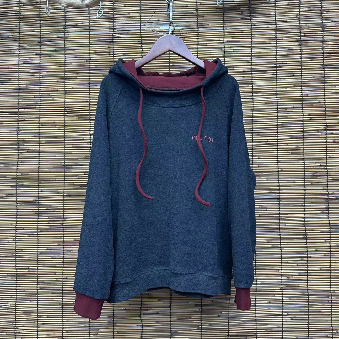 HY    刺绣英文帽子袖口拼色卫衣