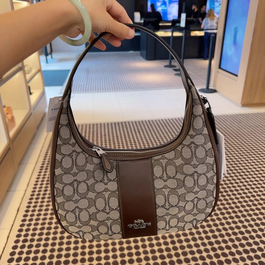 全新未使用 COACH/蔻驰 大号CARMEN单肩包 腋下豌豆包