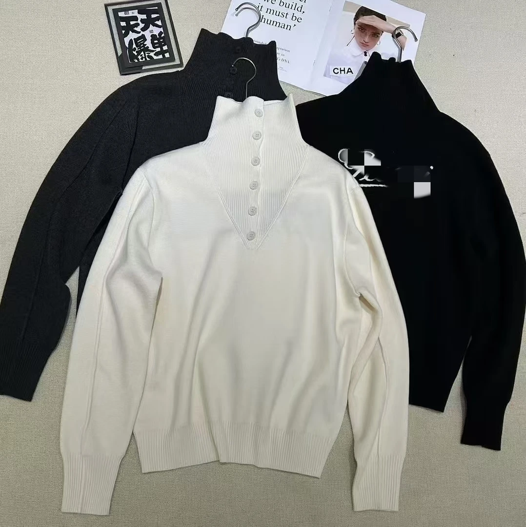 079-21202 纽扣高领后背字母针织套头衫