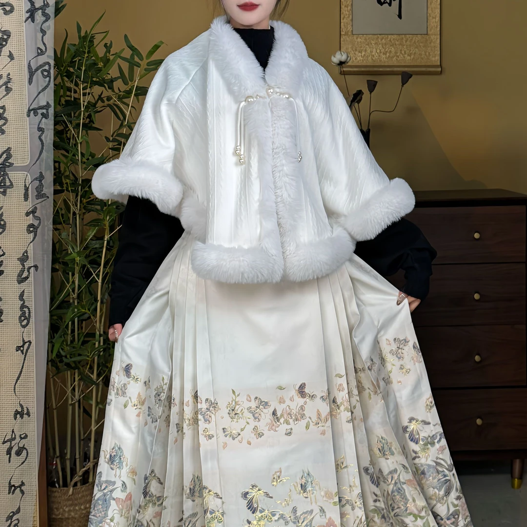 冬季新款新中式毛领斗篷披肩网红