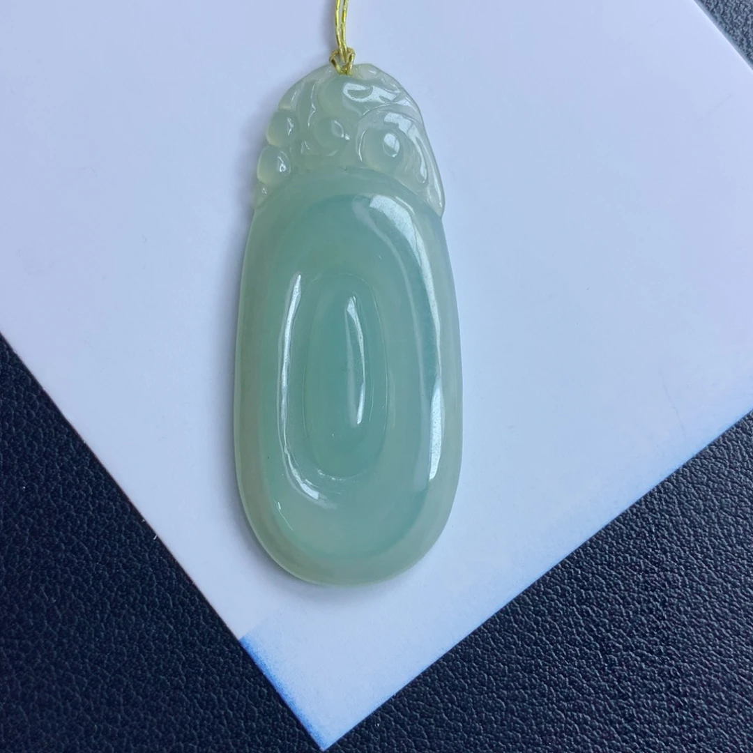翡翠颈饰未镶嵌福贝