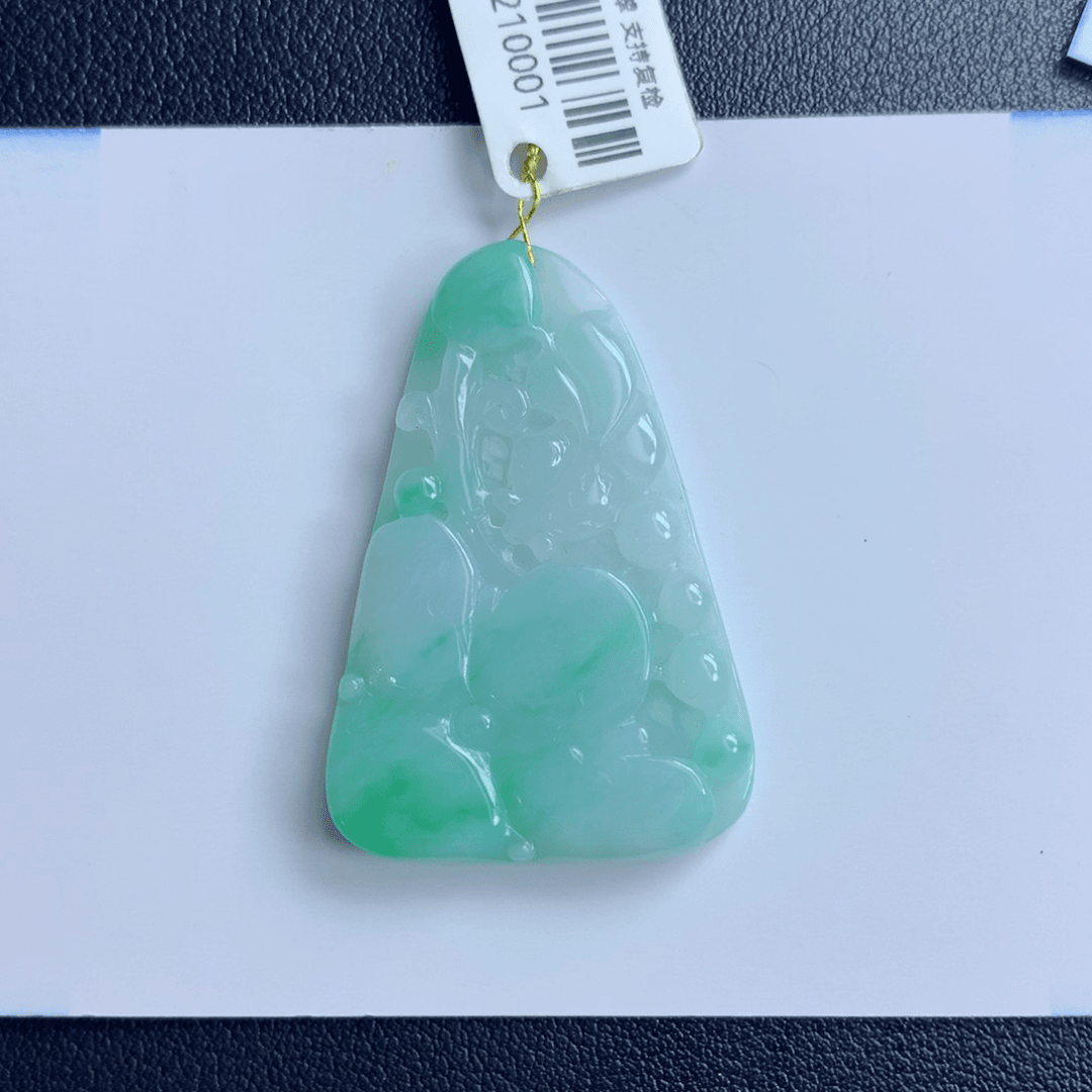 翡翠颈饰未镶嵌年年有余