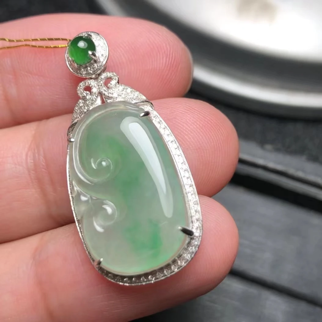 金镶玉冰透胶润水头一流冰飘绿花18K 36×18×8