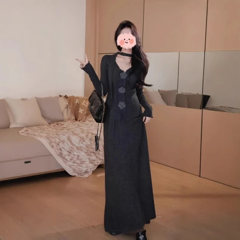 2024新款秋冬设计感立体花朵飘带上衣+松紧高腰显瘦半身裙