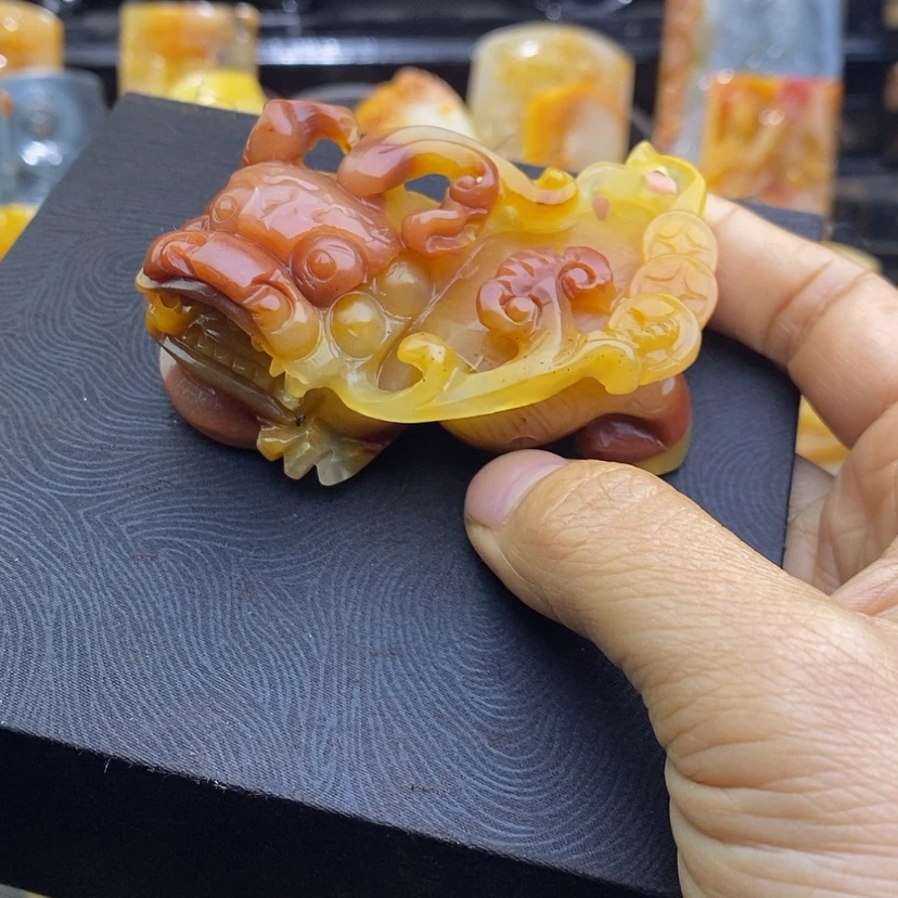 【闪购商品】石英质玉（黄龙玉）颈饰未镶嵌