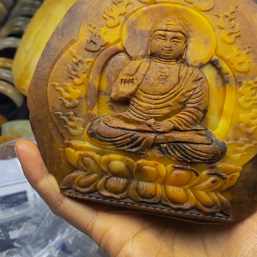 【闪购商品】石英质玉（黄龙玉）颈饰未镶嵌