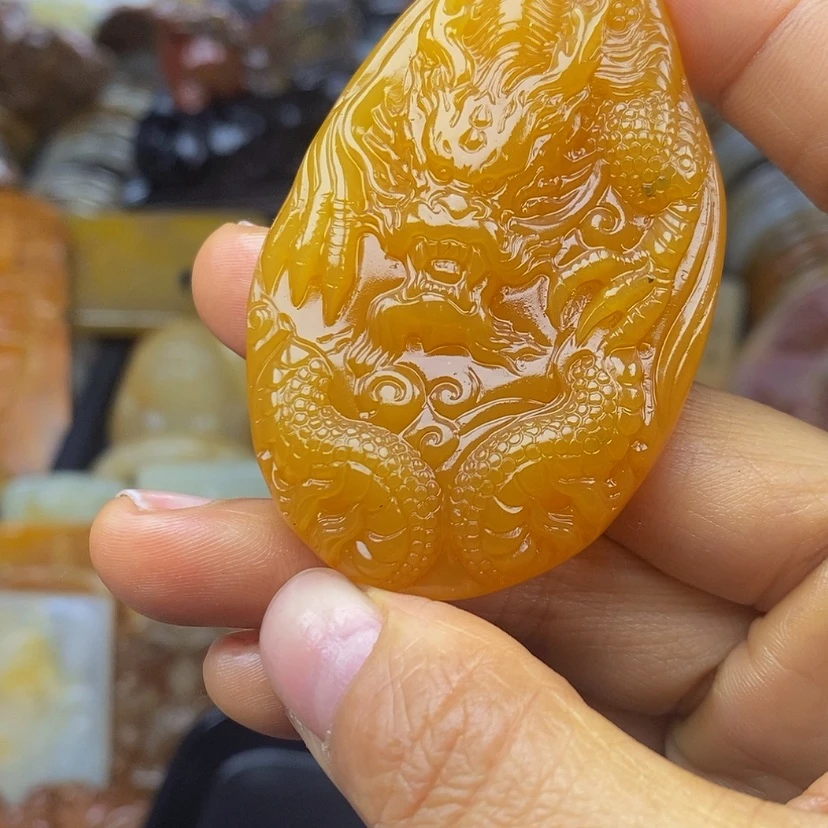 【闪购商品】石英质玉（黄龙玉）颈饰未镶嵌