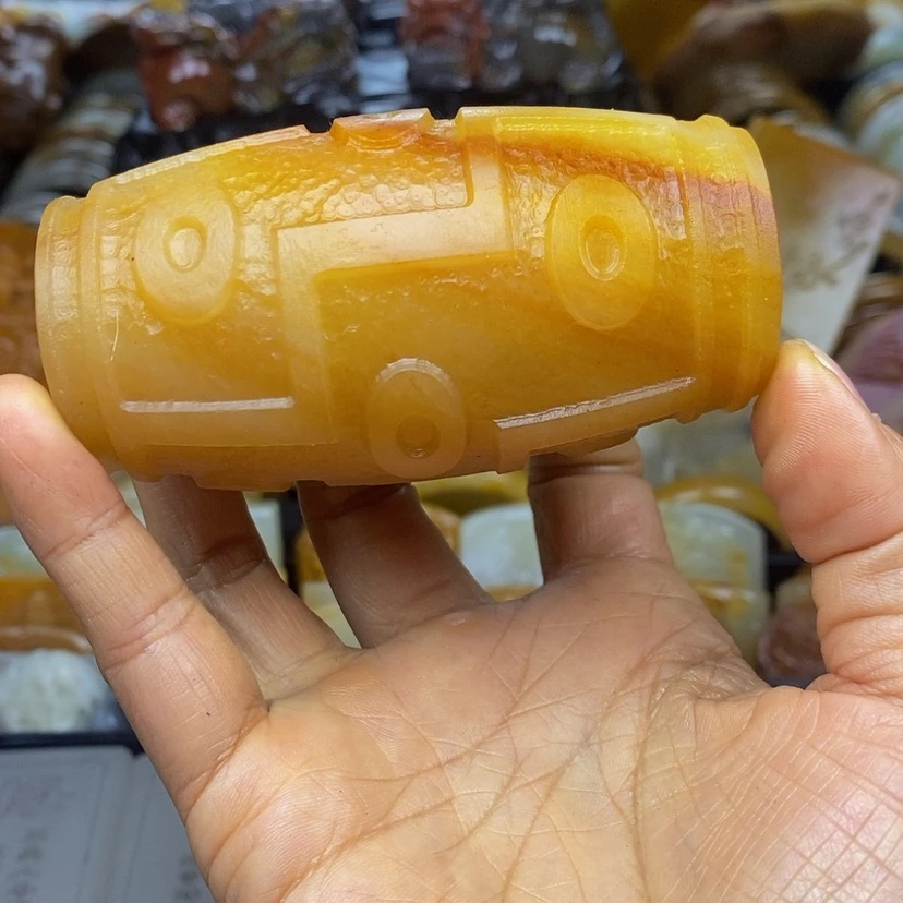 【闪购商品】石英质玉（黄龙玉）颈饰未镶嵌