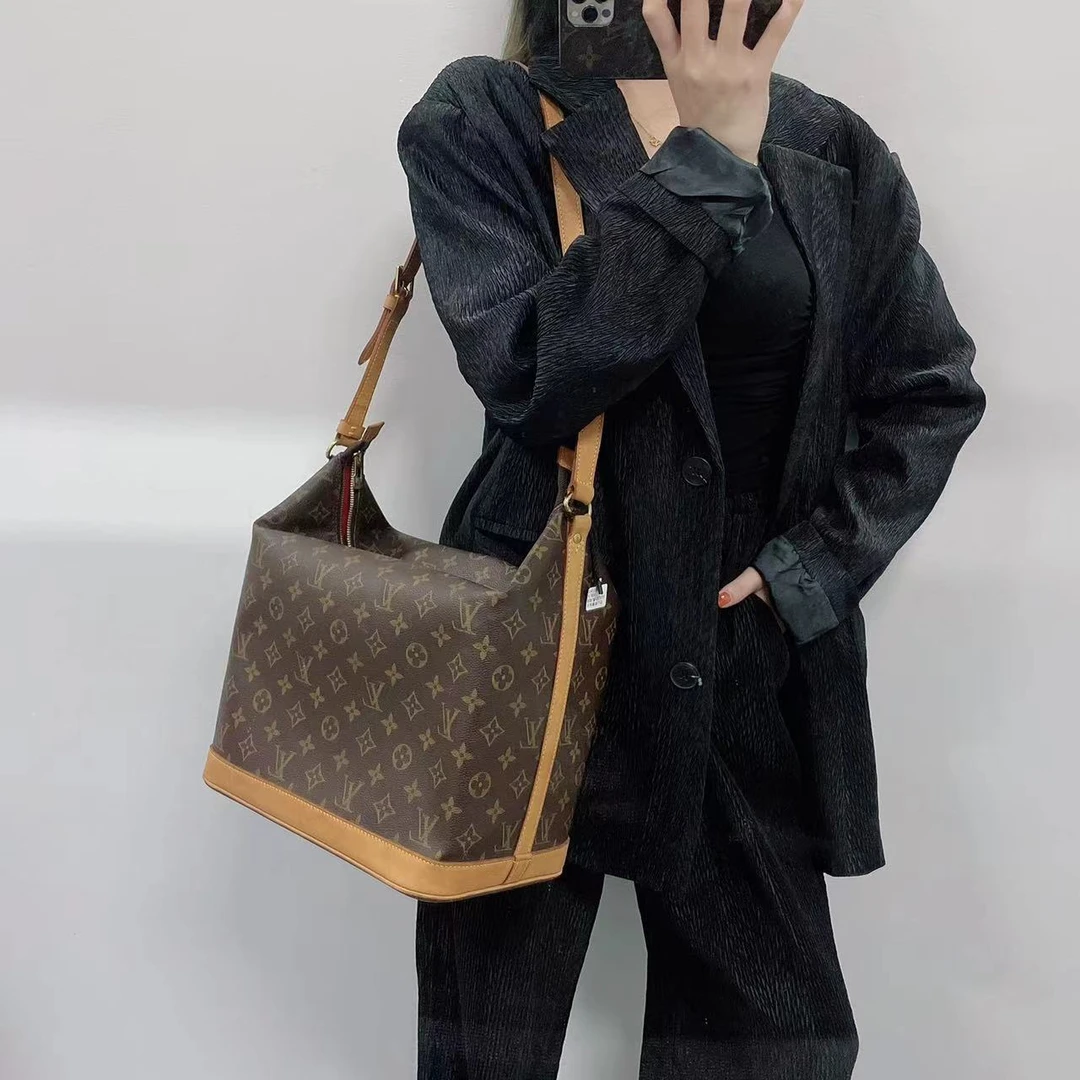 95新 LouisVuitton/路易威登 莎朗斯通包/4699