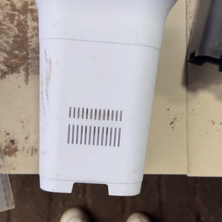 白色万象盆口经15公分左右