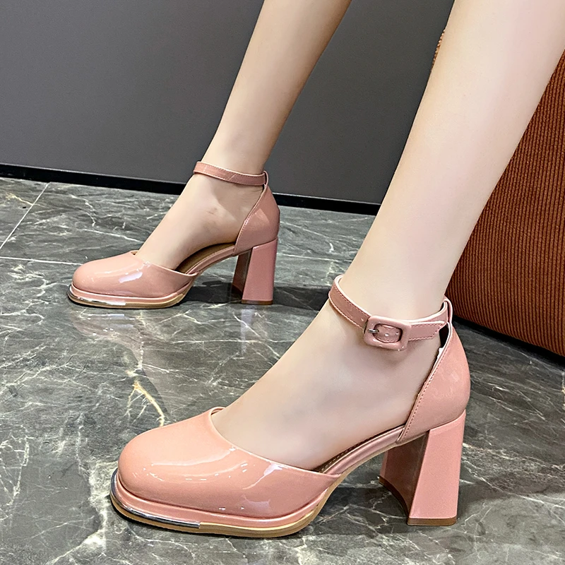 仙女风粉色一字带玛丽珍鞋漆皮浅口高跟鞋女粗跟厚底中空单鞋凉鞋