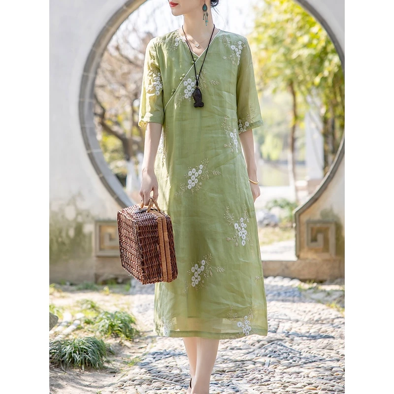 念江南高端文艺V领刺绣苎麻新中式改良旗袍棉麻夏季新款棉麻裙子