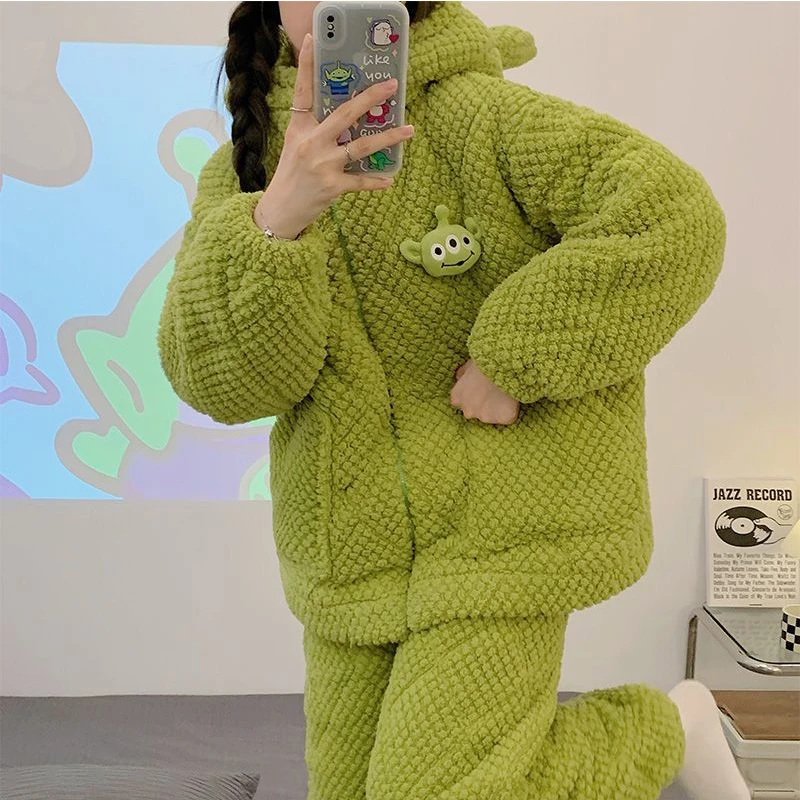 三层加厚加绒珊瑚绒夹棉睡衣女冬季连帽法兰绒可爱卡通家居服套装
