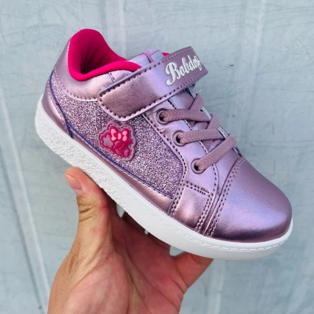 品牌运动板鞋软底女生板鞋