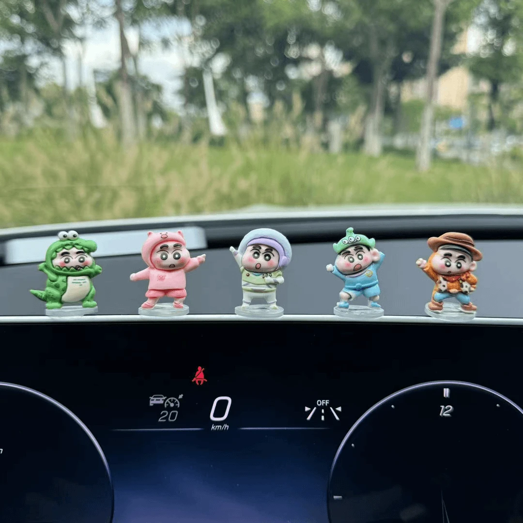 蜡笔小新车载摆件汽车电动车装饰品小摆件车内饰品汽车中控台装饰