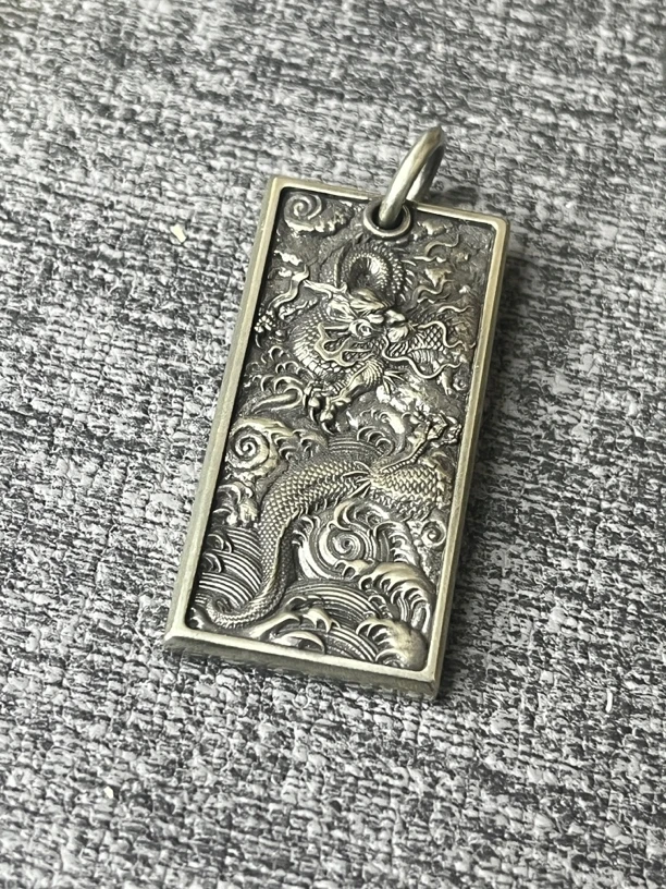 白铜雕刻龙吊牌子