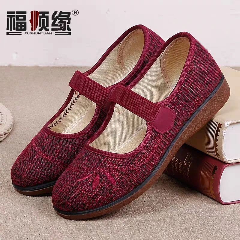老北京布鞋老人鞋奶奶小脚鞋软底防滑小码3334大码4142妈妈单鞋女