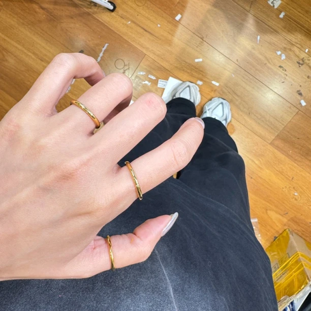 钛钢戒指 钛钢镀厚金洗澡可戴不掉色光圈戒指分码数