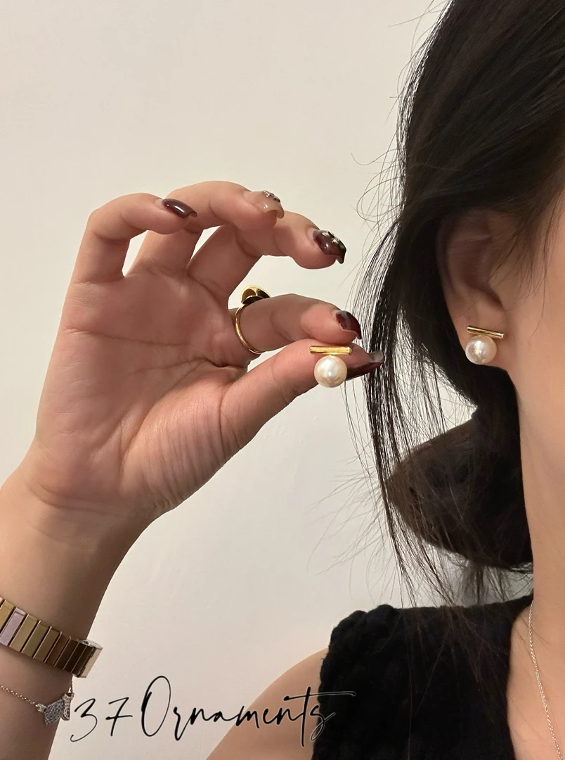 铜合金耳饰 37家耳饰 金色平衡木珠珠10mm耳钉复古百搭精致